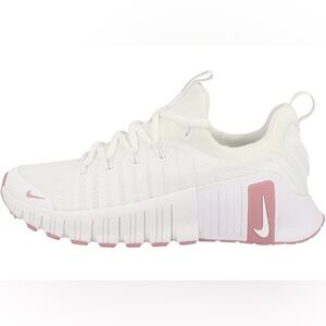 Nike Free Metcon 6  "White/Elemental Pink NWT